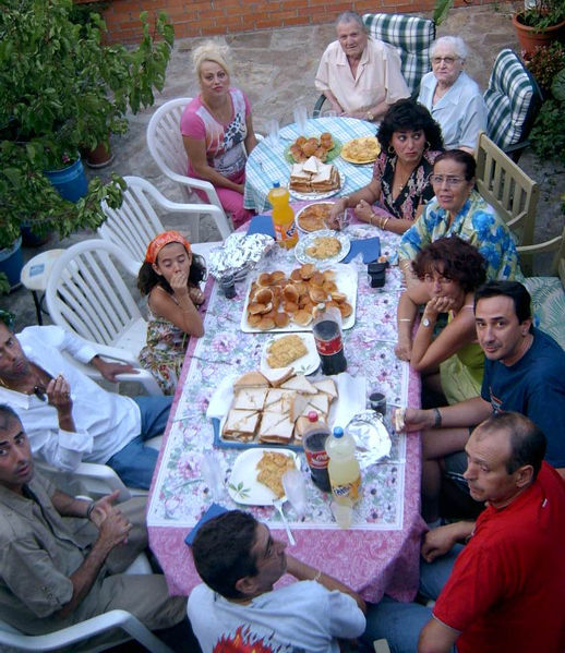 File:Elena-25birhtday-2006-2.jpg